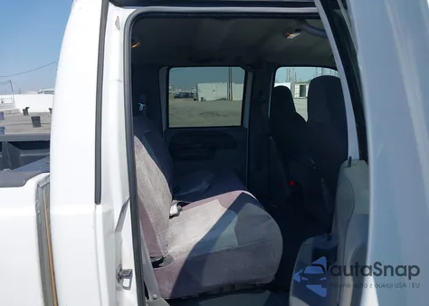 2002 Ford F-250 Lariat/Xl/Xlt z USA, uszkodzony, nr VIN 1FTNW21F22EB31942